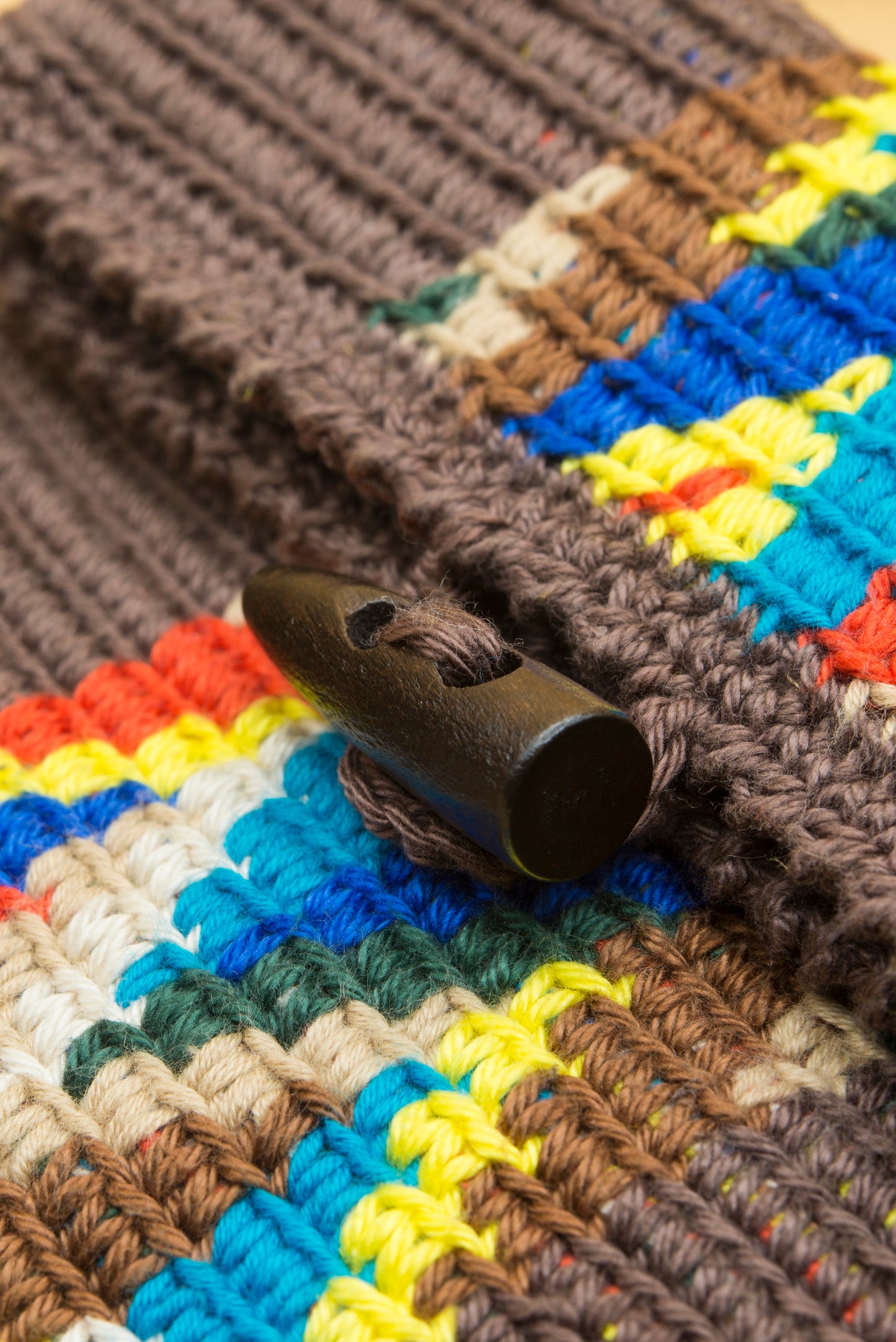 Mini riñonera de crochet TIERRA