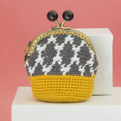 Monedero crochet con rombos.