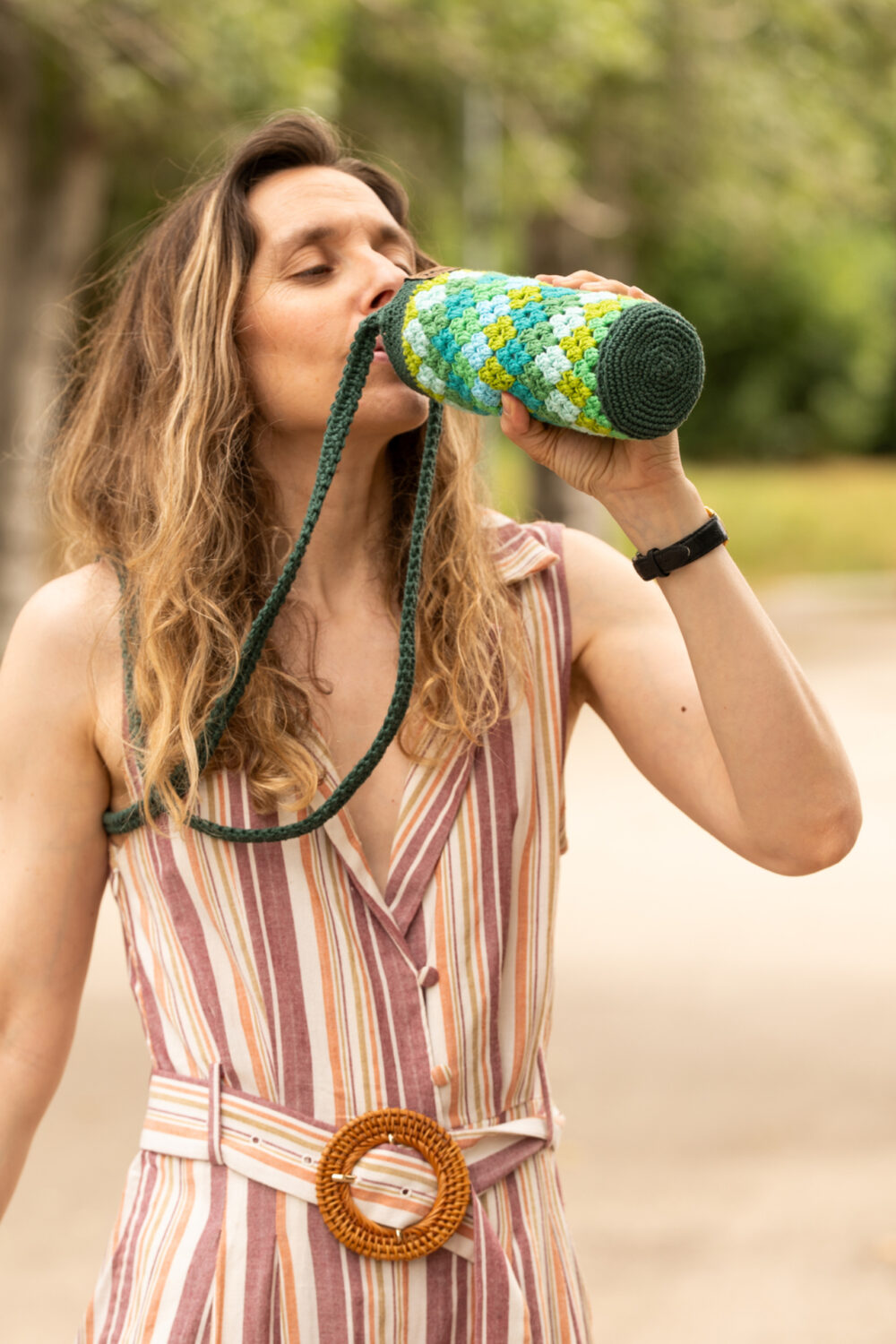 portabotellas hecho en españa de crochet a mano